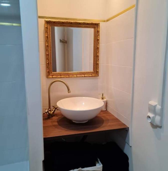 Le « Saint-Just » Apartment โรเดซ ภายนอก รูปภาพ
